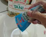 Foto langkah ke 2 dari resep Kue Kaswi Pandan.