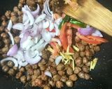A picture of step 3 of Pindi Chole.