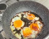 Foto langkah ke 4 dari resep Telur Ceplok Saus Kecap.