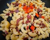 Foto langkah ke 4 dari resep Makaroni Aglio Olio Smoked Beef (Praktis 15 Menit).