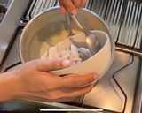 รูปขั้นตอนการทำที่ 6 ของ ขนมบ้าบิ่นมะพร้าวอ่อน