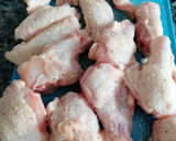 Foto del paso 3 de la receta: Alitas de pollo con salsa de castañas y portobello