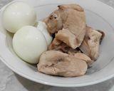 Foto langkah ke 1 dari resep Ayam dan telur masak habang khas Banjarmasin.