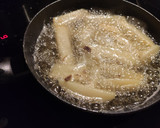 Foto del paso 4 de la receta: Confit de pato con patatas confitadas en su grasa