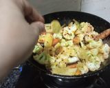 A picture of step 3 of Restaurant Style Sookhi Aloo Gobhi.