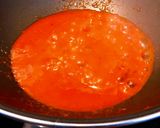 Hình bước làm 2 của món Mì Ý (Spaghetti) Thịt Trai Đen Sốt Cà Chua