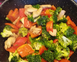 Foto del paso 3 de la receta: Pechuga de pollo con brócoli con salsa teriyaki