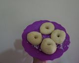 Foto langkah ke 6 dari resep Donat Tepung Terigu tanpa Diuleni Lama.