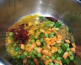A picture of step 4 of Proso millet khichdi.