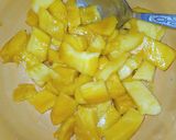 A picture of step 2 of Mango Pudding.