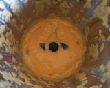 A picture of step 2 of Mango shake.