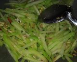 Foto langkah ke 4 dari resep Tumis Labu Jipang/Siam.