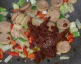 Foto langkah ke 2 dari resep Nasi Goreng Sosis.