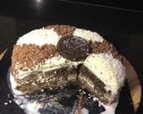 A picture of step 14 of Oreo Ice cream cake.