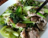 Hình bước làm 6 của món Thịt heo xào bông cải xanh, măng tây...giòn & ngọt