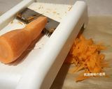 A picture of step 2 of Chilled White Fungus Salad.