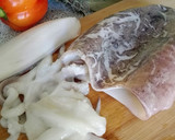 Foto del paso 1 de la receta: Sepia a la plancha con verduras en salsa de azafrán
