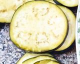 Une image de l'étape 2 de Aubergine 🍆 grillé au four.