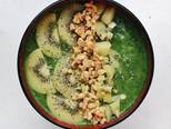 Green smoothie bowl cho bữa sáng (detox smoothie) bước làm 3 hình
