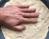 Foto del paso 1 de la receta: Pizza de chorizo, atún y morrones en horno grill para pizza Cecotec