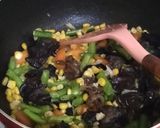 Foto langkah ke 5 dari resep 🍄Tumis Jamur Pelangi 🍄.