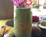 #AvocadoSmoothie#themechallenge#Vegan#SugarFree recipe step 3 photo