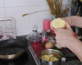 Foto del paso 1 de la receta: Papas a lo pobre con huevos revueltos