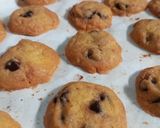 Foto langkah ke 7 dari resep Chocochips cookies vanila empuk.