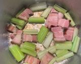 A picture of step 3 of Minestrone with celery and pork belly.