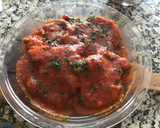 Foto del paso 2 de la receta: Chuletas ahumadas de cerdo en salsa roja
