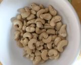 A picture of step 1 of Spicy Masala Cashews.