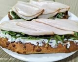 Foto del paso 4 de la receta: Tosta ligera de rúcula, Skyr y pavo