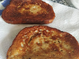 Torrijas de pan de cereales elaboradas con leche de coco