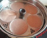 A picture of step 10 of Ragi Idli (नाचणी इडली).