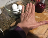 Foto del paso 2 de la receta: Pascuas: Huevos marmolados con crema de roquefort