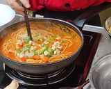 Hình bước làm 4 của món Mỳ ý sốt cà chua chay