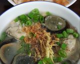Hình bước làm 8 của món Cháo hàu thập cẩm tự chế... :)