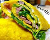 Pas rețetă Omletă rulată cu rucola și salam 3 fotografie