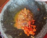 Foto langkah ke 2 dari resep Ayam Suwir Pedas Bali.