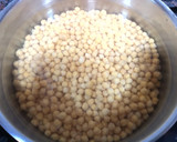 Foto del paso 1 de la receta: Potaje de garbanzos con acelgas