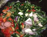 Foto langkah ke 1 dari resep Tumis kikil cabai hijau.
