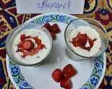 A picture of step 8 of Yummy yogurt and strawberry dessert 😋.