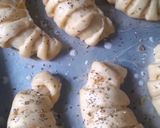 Foto langkah ke 7 dari resep Donat Panggang Empuk isi Ragout.