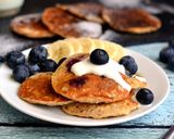 Banános áfonyás zabpehelypalacsinta recept fázis 3 fotója