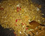 Foto langkah ke 5 dari resep Nasi goreng iris simple.