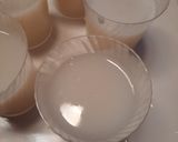 Foto langkah ke 1 dari resep Strawberry Panna Cotta.