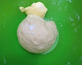 Foto langkah ke 3 dari resep Korean Garlic Cheese Bread.