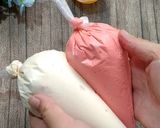Foto langkah ke 3 dari resep Bolu Kukus Merah Putih.
