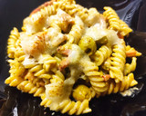 Foto del paso 8 de la receta: Fusilli N°98 con cherrys, aceitunas y bacon al pesto suave de pistachos