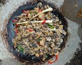 Foto langkah ke 2 dari resep Kerang Saos Tiram ala Warteg.
